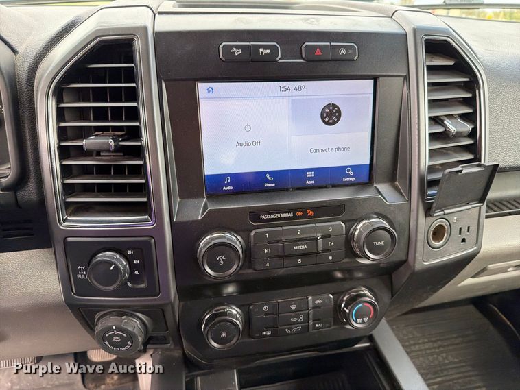 image for item FH6472 2020 Ford F150 XLT Crew Cab pickup truck