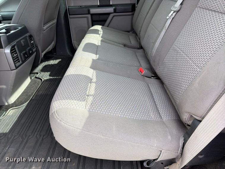 image for item FH6472 2020 Ford F150 XLT Crew Cab pickup truck