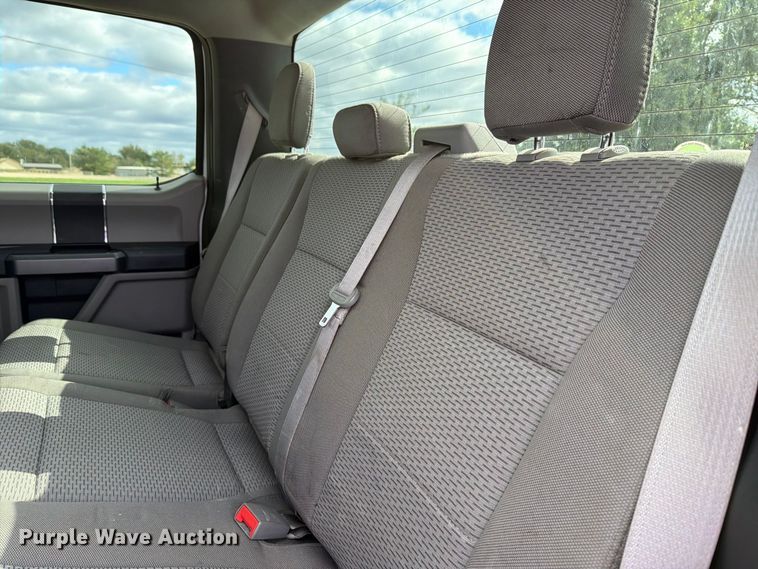 image for item FH6472 2020 Ford F150 XLT Crew Cab pickup truck