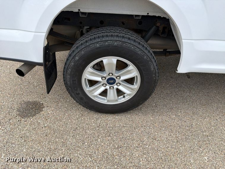 image for item FH6472 2020 Ford F150 XLT Crew Cab pickup truck