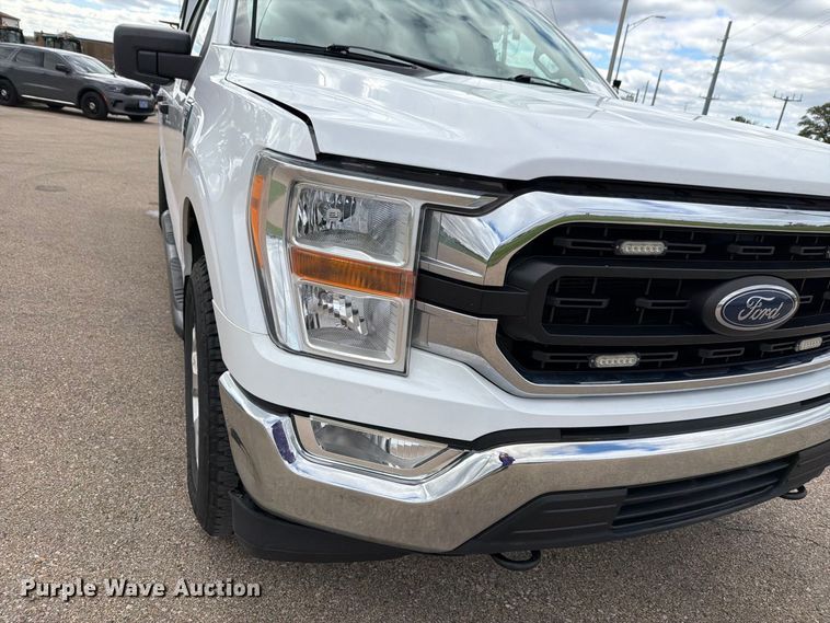 image for item FH6473 2022 Ford F150 XLT Crew Cab pickup truck