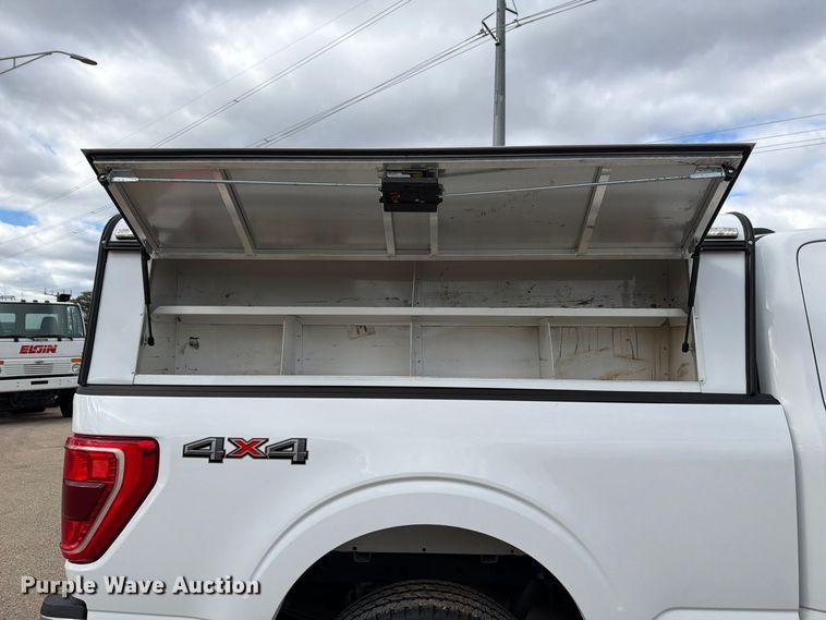 image for item FH6473 2022 Ford F150 XLT Crew Cab pickup truck