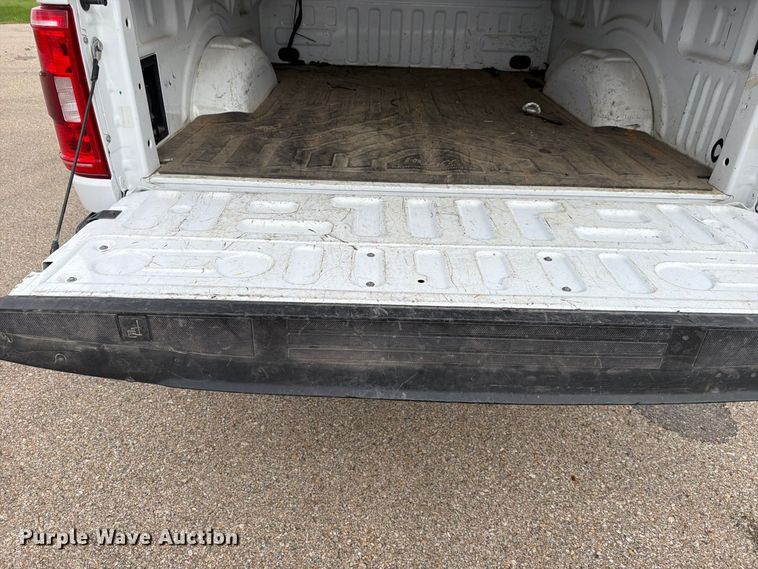 image for item FH6473 2022 Ford F150 XLT Crew Cab pickup truck