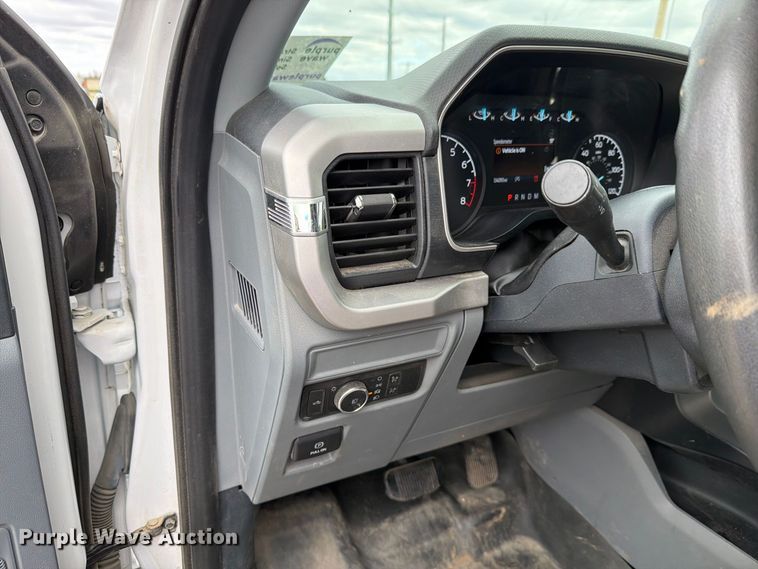 image for item FH6473 2022 Ford F150 XLT Crew Cab pickup truck