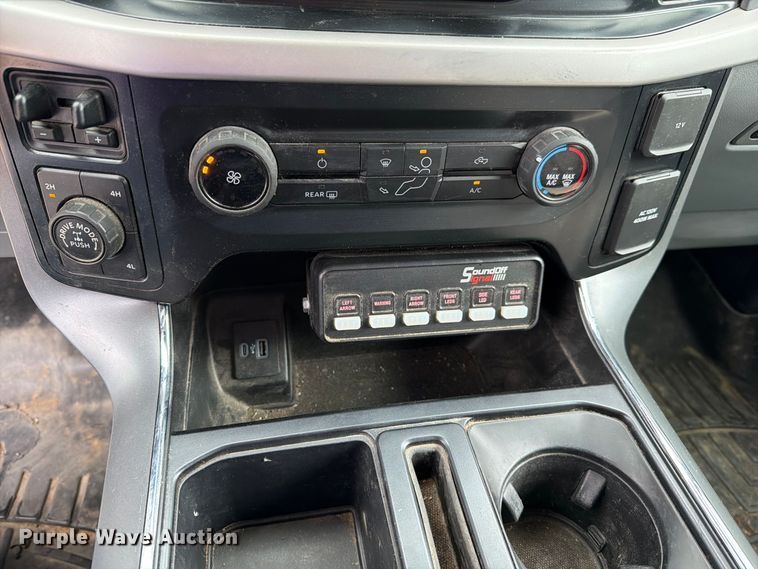 image for item FH6473 2022 Ford F150 XLT Crew Cab pickup truck