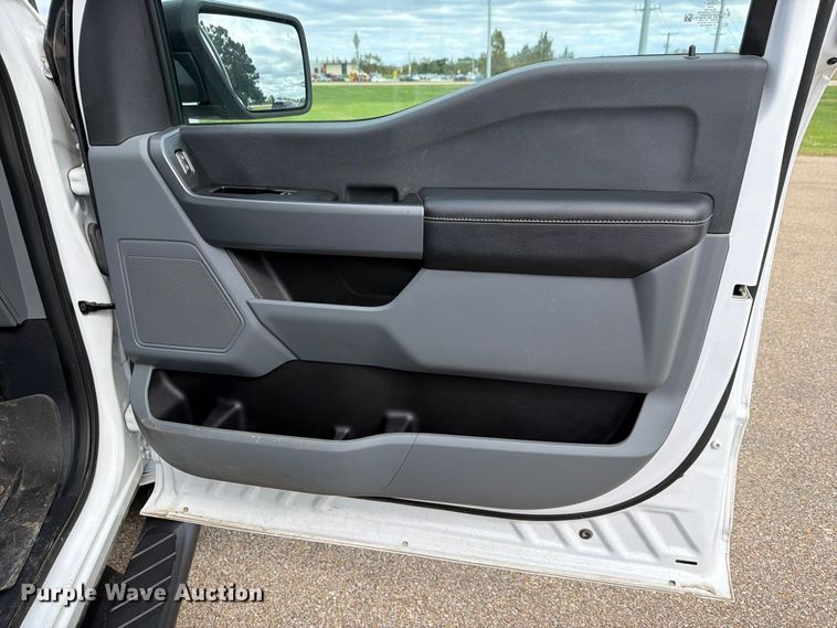 image for item FH6473 2022 Ford F150 XLT Crew Cab pickup truck