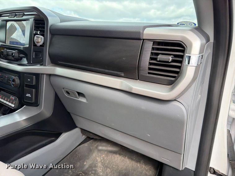 image for item FH6473 2022 Ford F150 XLT Crew Cab pickup truck