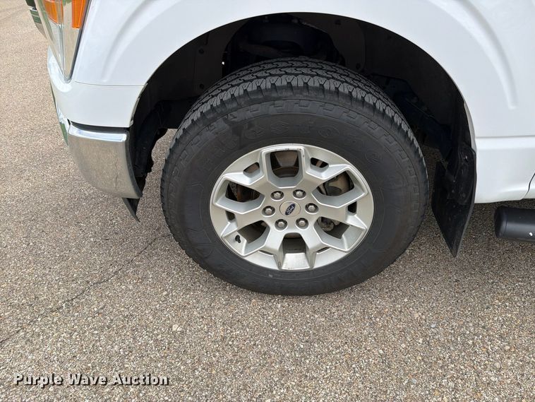 image for item FH6473 2022 Ford F150 XLT Crew Cab pickup truck