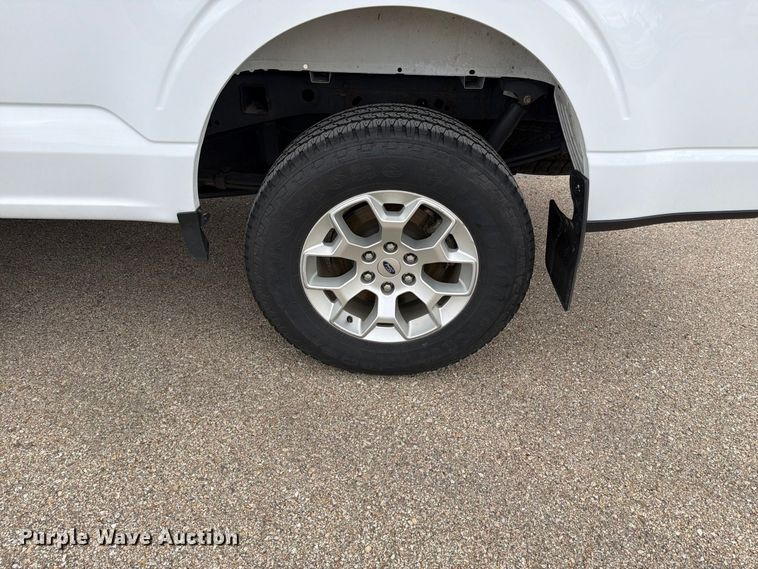 image for item FH6473 2022 Ford F150 XLT Crew Cab pickup truck