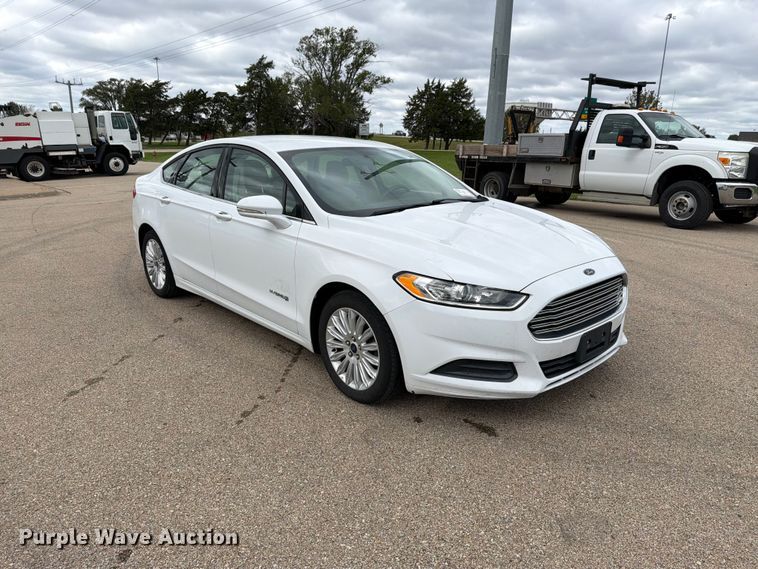 image for item FH6474 2016 Ford Fusion Hybrid SE 