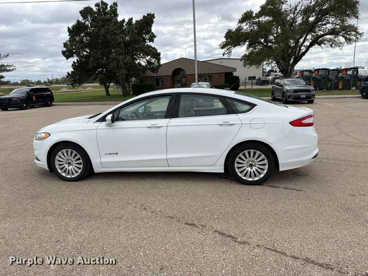 image for item FH6474 2016 Ford Fusion Hybrid SE 