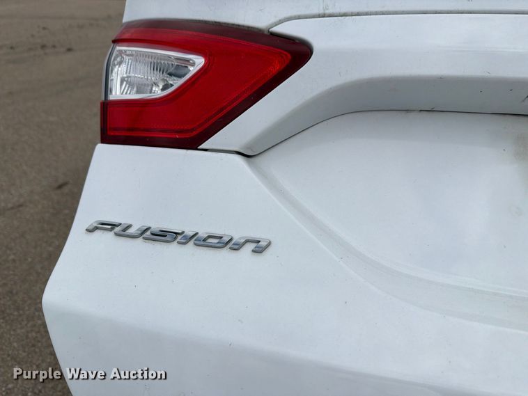 image for item FH6474 2016 Ford Fusion Hybrid SE 