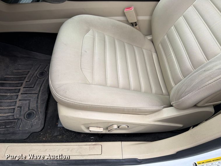 image for item FH6474 2016 Ford Fusion Hybrid SE 