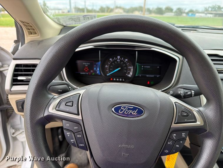 image for item FH6474 2016 Ford Fusion Hybrid SE 