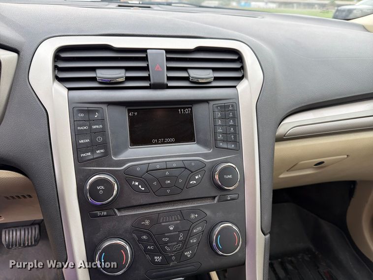image for item FH6474 2016 Ford Fusion Hybrid SE 