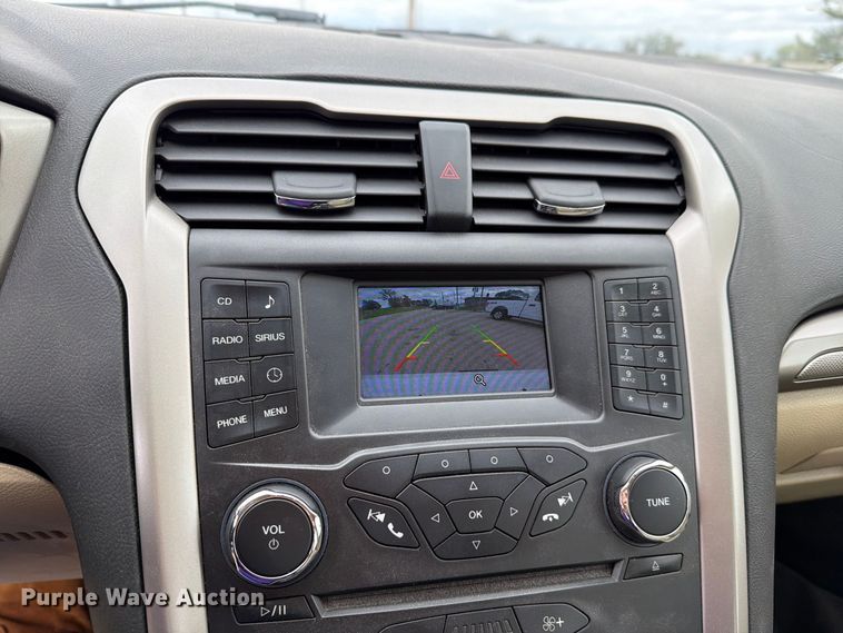 image for item FH6474 2016 Ford Fusion Hybrid SE 