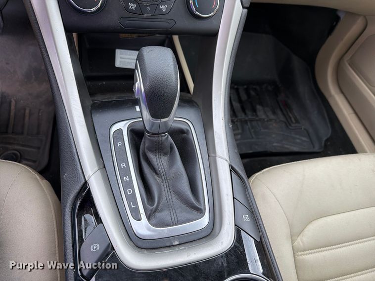image for item FH6474 2016 Ford Fusion Hybrid SE 