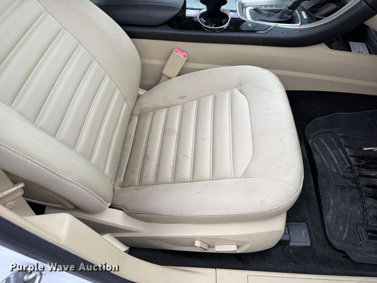 image for item FH6474 2016 Ford Fusion Hybrid SE 