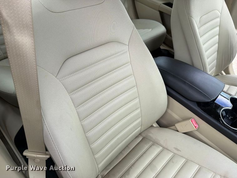 image for item FH6474 2016 Ford Fusion Hybrid SE 