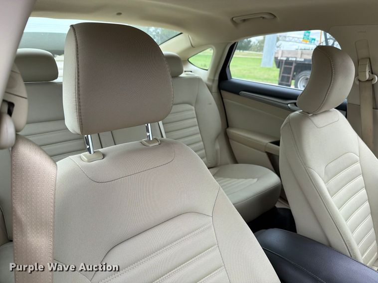 image for item FH6474 2016 Ford Fusion Hybrid SE 