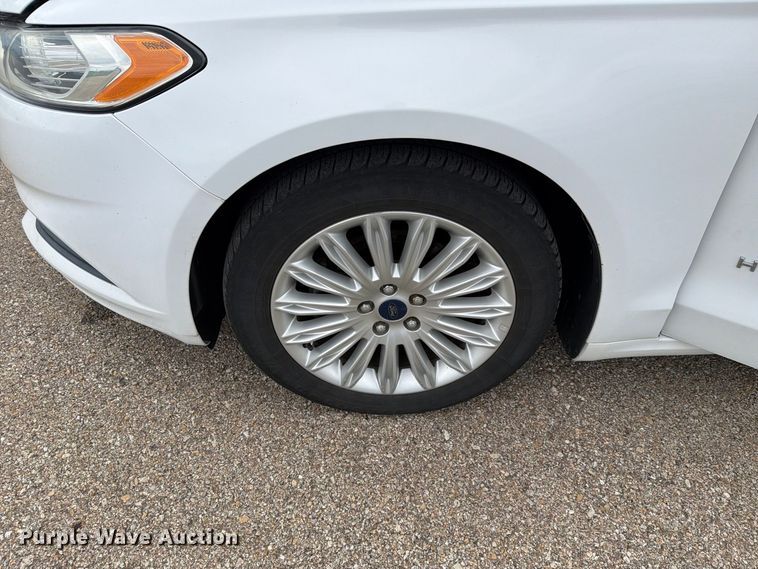 image for item FH6474 2016 Ford Fusion Hybrid SE 