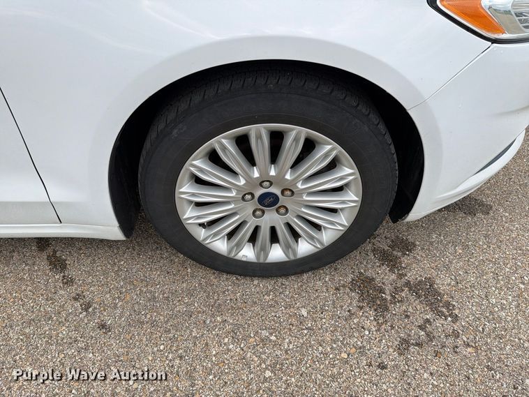 image for item FH6474 2016 Ford Fusion Hybrid SE 