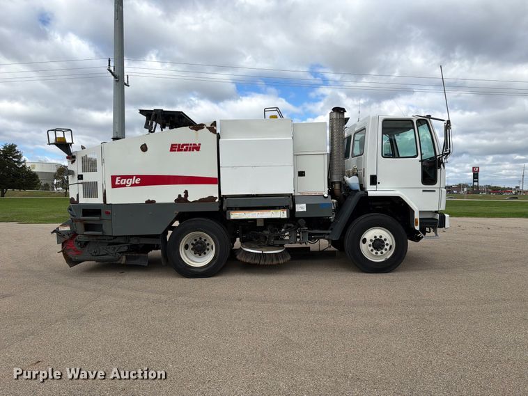 2006 Sterling SC8000