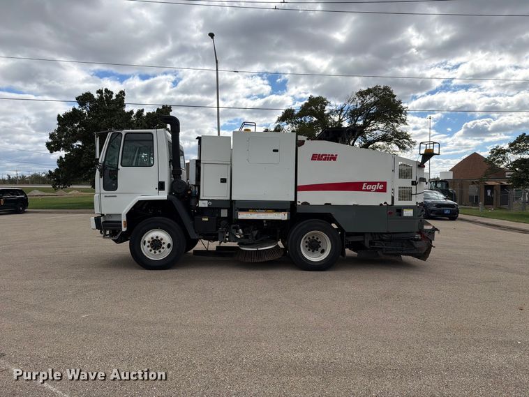 2006 Sterling SC8000