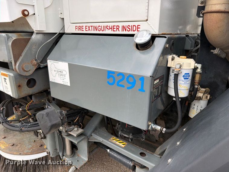 2006 Sterling SC8000