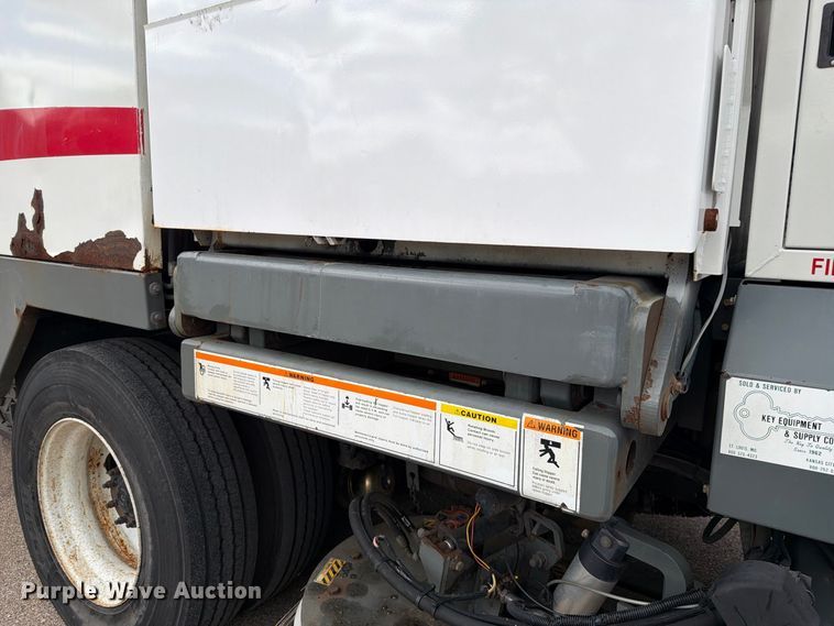 2006 Sterling SC8000