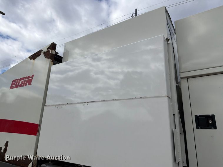 2006 Sterling SC8000