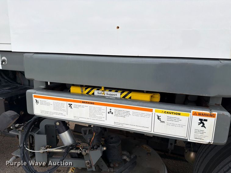 2006 Sterling SC8000