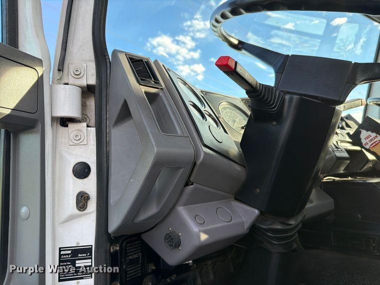 2006 Sterling SC8000
