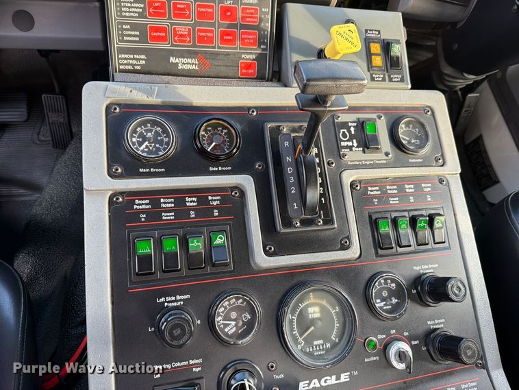2006 Sterling SC8000