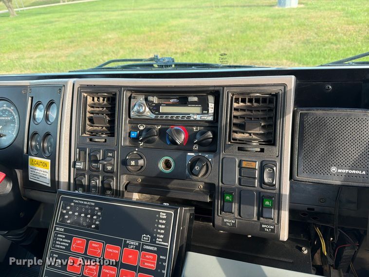2006 Sterling SC8000