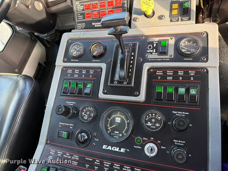 2006 Sterling SC8000