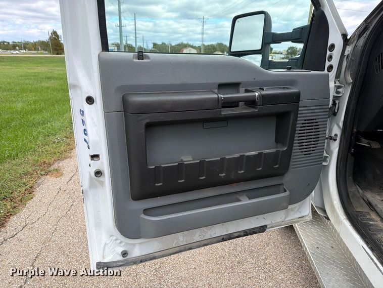 2012 Ford F350 XL SUPER DUTY