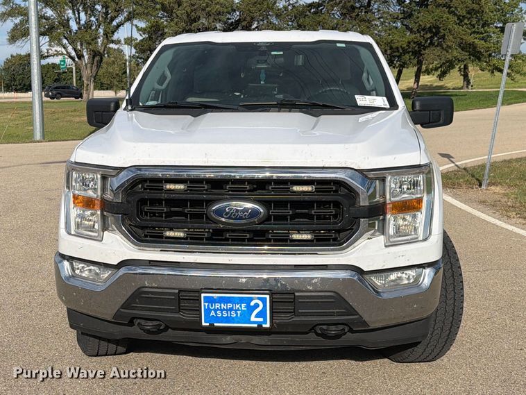 image for item FH6479 2022 Ford F150 XLT Crew Cab pickup truck