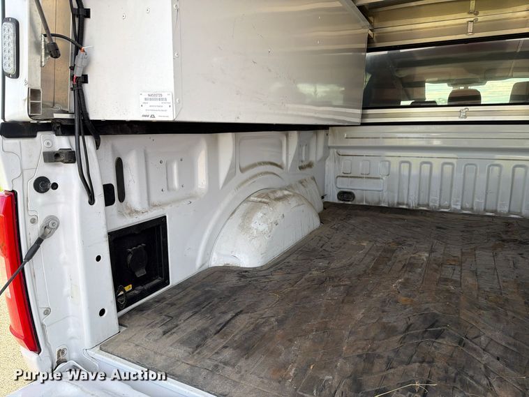 image for item FH6479 2022 Ford F150 XLT Crew Cab pickup truck