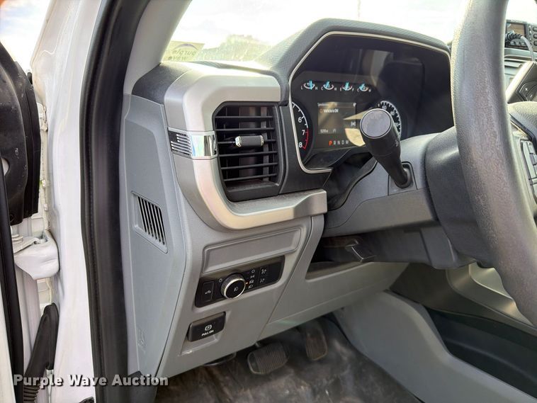 image for item FH6479 2022 Ford F150 XLT Crew Cab pickup truck
