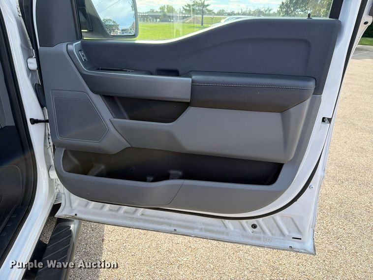 image for item FH6479 2022 Ford F150 XLT Crew Cab pickup truck