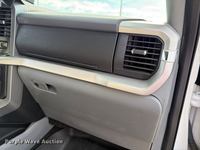 image for item FH6479 2022 Ford F150 XLT Crew Cab pickup truck