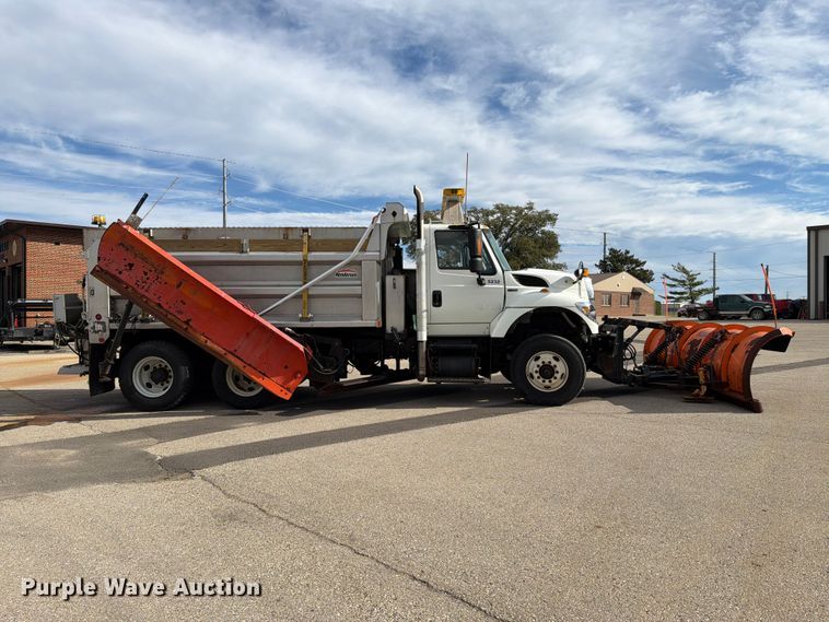 image for item FH6480 2015 International WorkStar 7500 dump truck