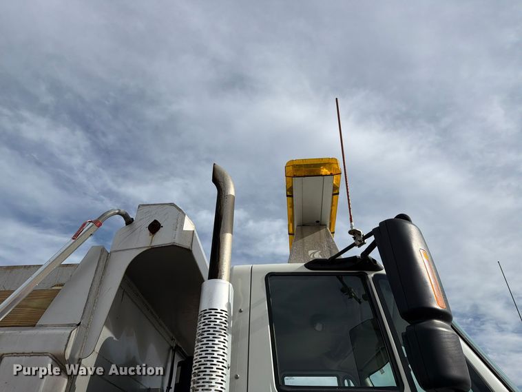 image for item FH6480 2015 International WorkStar 7500 dump truck