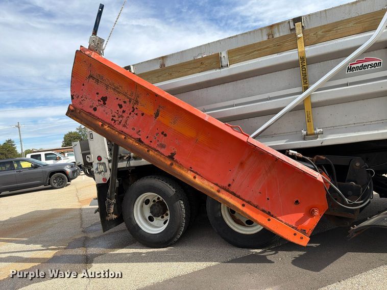 image for item FH6480 2015 International WorkStar 7500 dump truck
