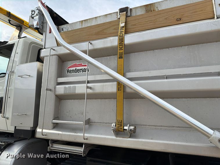 image for item FH6480 2015 International WorkStar 7500 dump truck