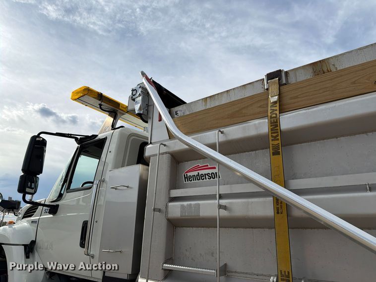 image for item FH6480 2015 International WorkStar 7500 dump truck