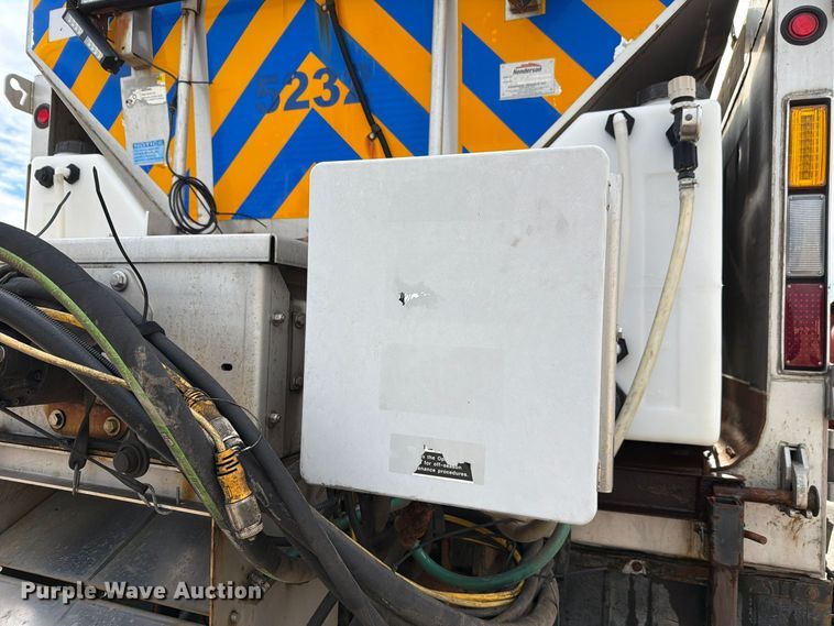 image for item FH6480 2015 International WorkStar 7500 dump truck