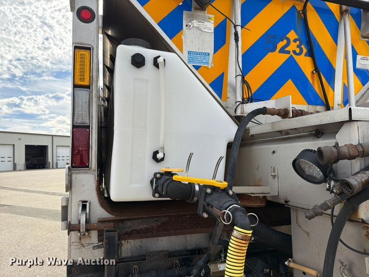 image for item FH6480 2015 International WorkStar 7500 dump truck
