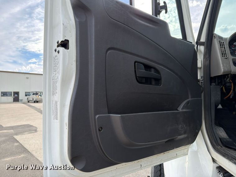image for item FH6480 2015 International WorkStar 7500 dump truck